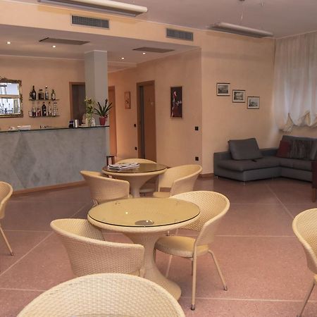 Albergo Munsci' Rovello Porro Εξωτερικό φωτογραφία