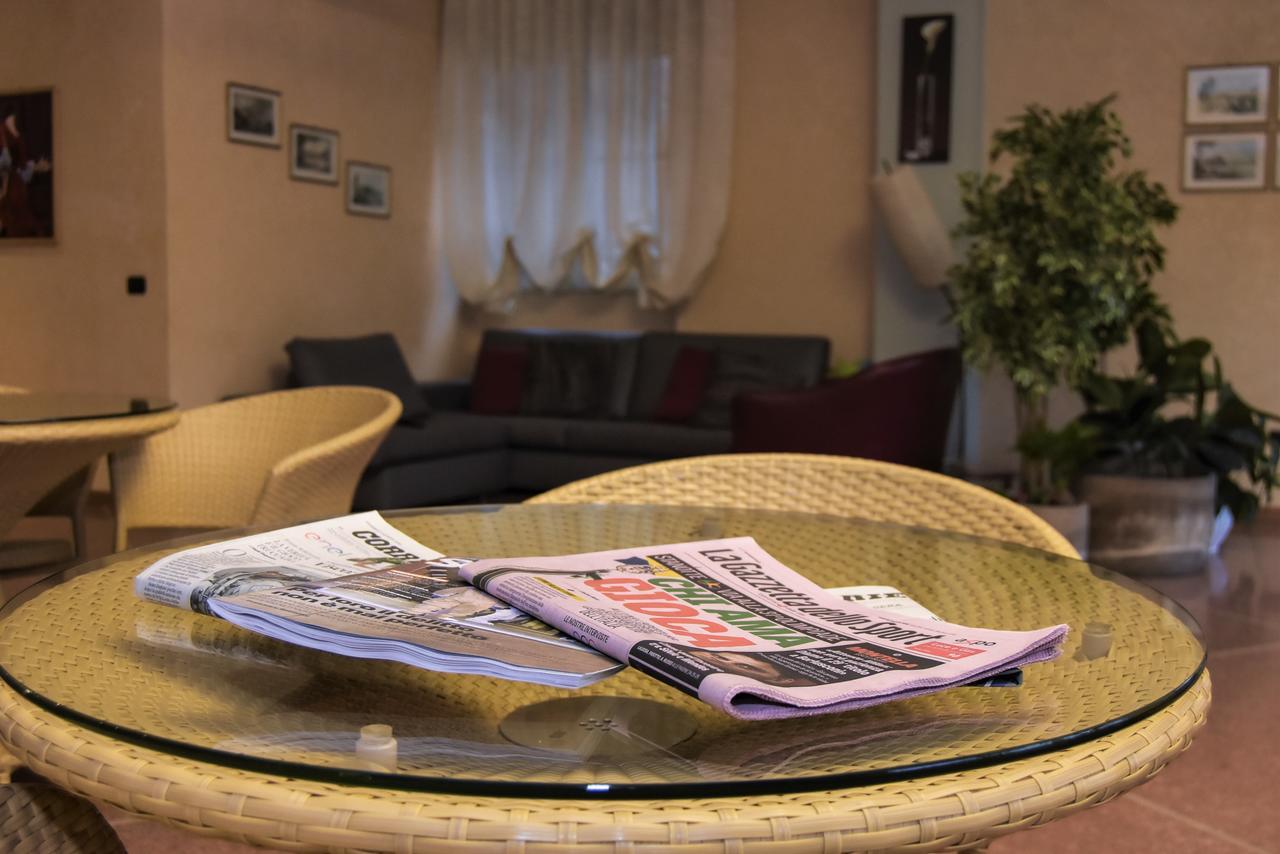 Albergo Munsci' Rovello Porro Εξωτερικό φωτογραφία