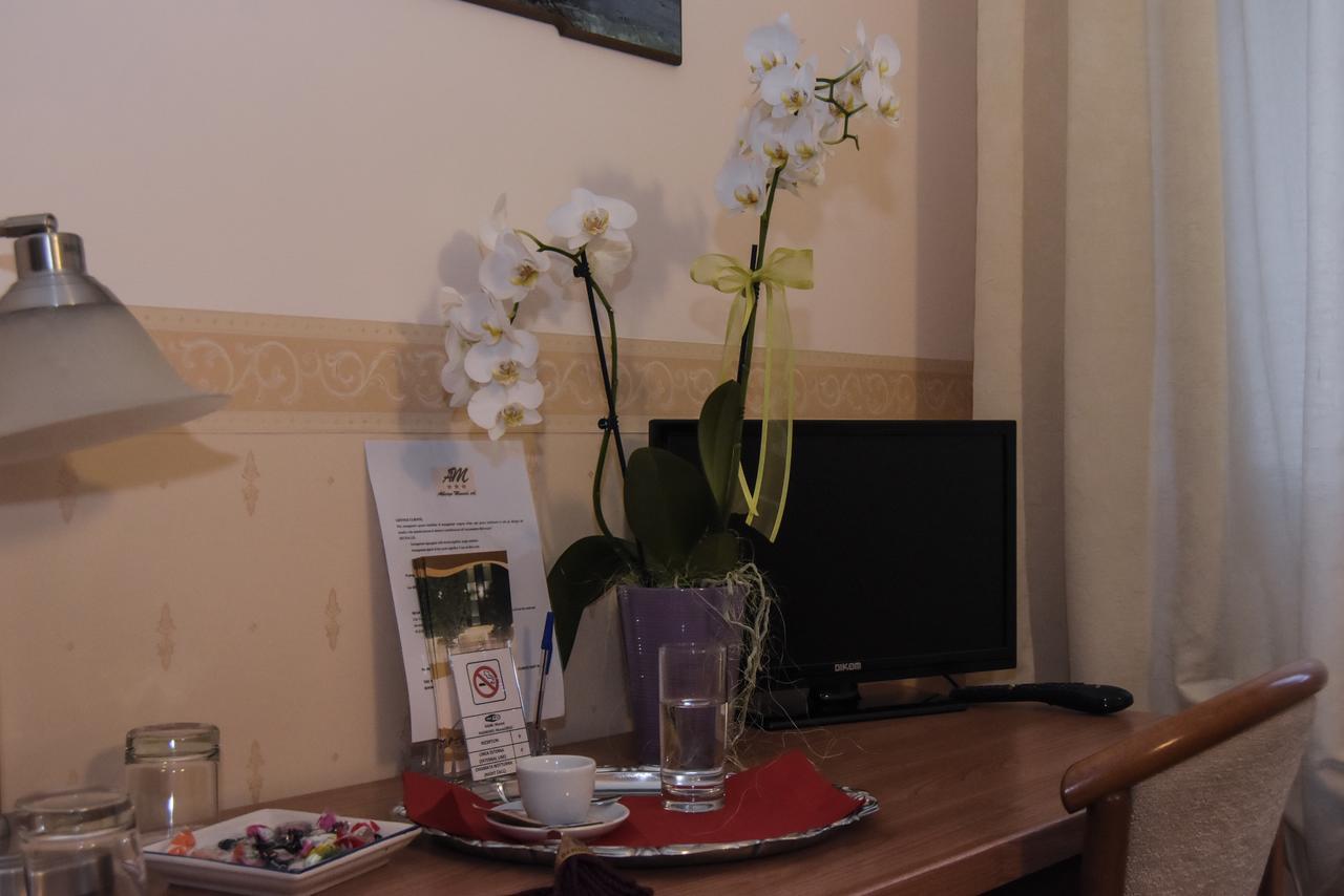 Albergo Munsci' Rovello Porro Εξωτερικό φωτογραφία
